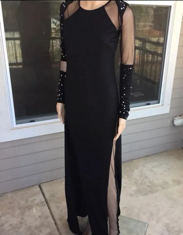 Juss Elegant Black Sheer-Panel Evening Gown stretch - Image 5