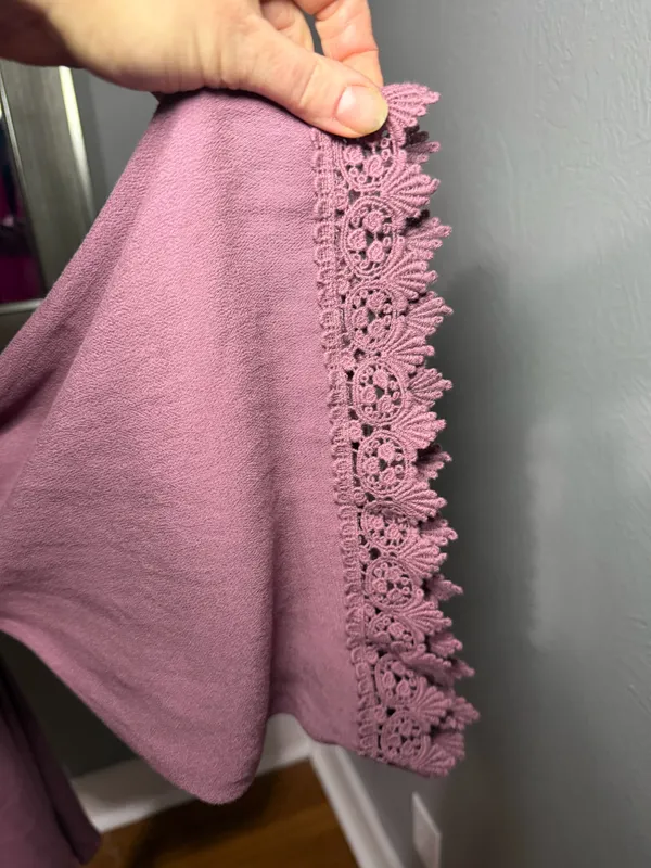 NWT Ariat Boho Western mauve dress keyhole neckline crochet detail bell sleeve & tassel large - Image 3