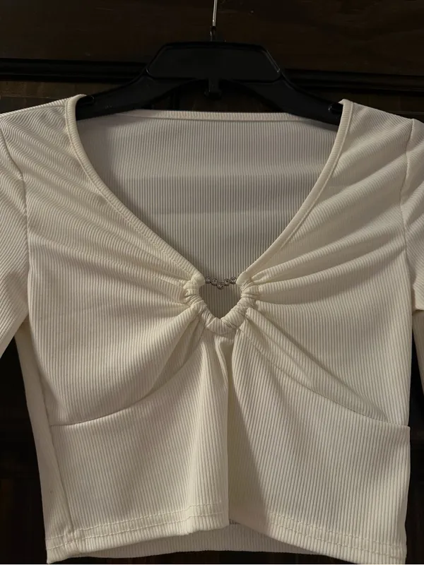 SheIn White Long-Sleeve Heart Front Cropped Top - Image 2