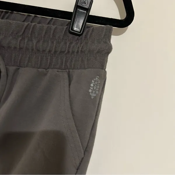 Free People‎ Movement Gray Elastic Waist Jogger Pants Size Small - Image 4