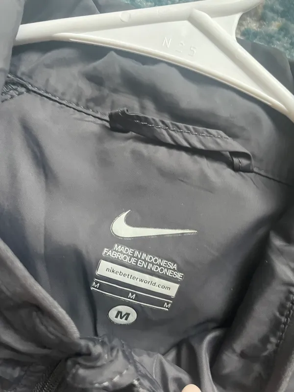 Nike Windbreaker Zip-Up - Image 3