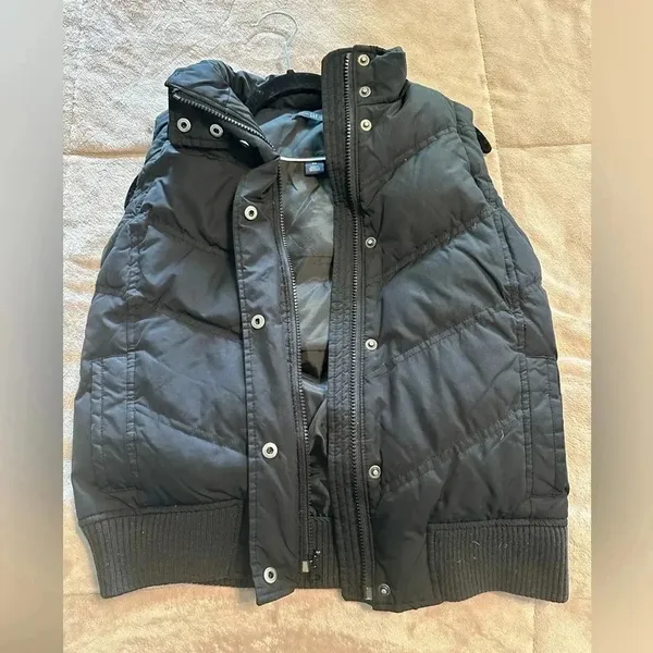 Gap Down Puffer Vest Women's Size XS Black Y2K Warm Ski - Image 5