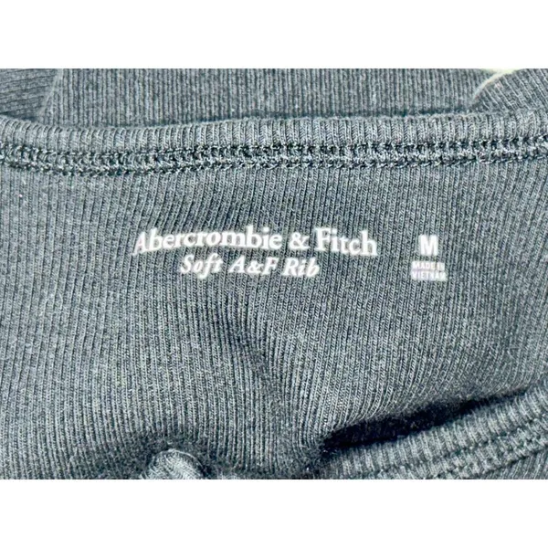 Abercrombie & Fitch Soft AF Rib Black Knit Henley Crop Top Cropped Tank Top Sz M - Image 4