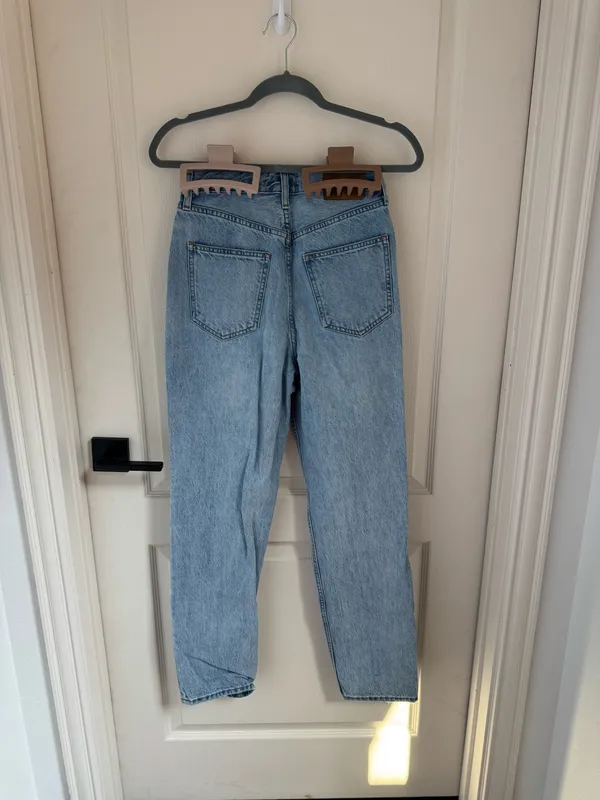 Aritzia Denim Forum The Boyfriend High Rise Loose 28l in 9 Yrs Blondie Bleu - Image 2
