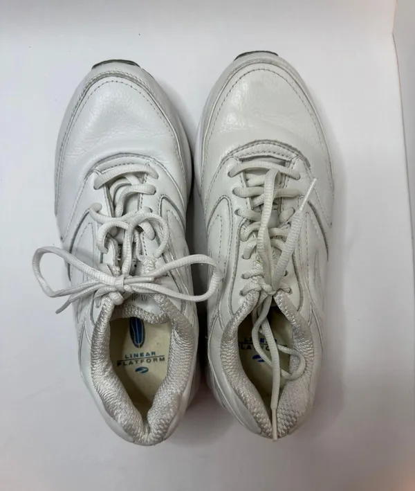 Brooks Addiction Walker Size 8.5 - Image 3