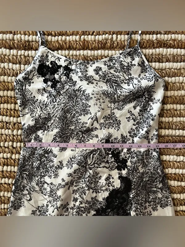 Vintage Y2K Victoria's Secret Black and toile White Floral Lace nightie - Image 10