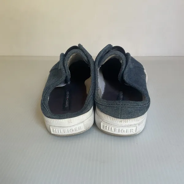 Tommy Hilfiger Women’s Denim Slip On Mule Sneakers Size 5.5 Blue Flag Logo - Image 11