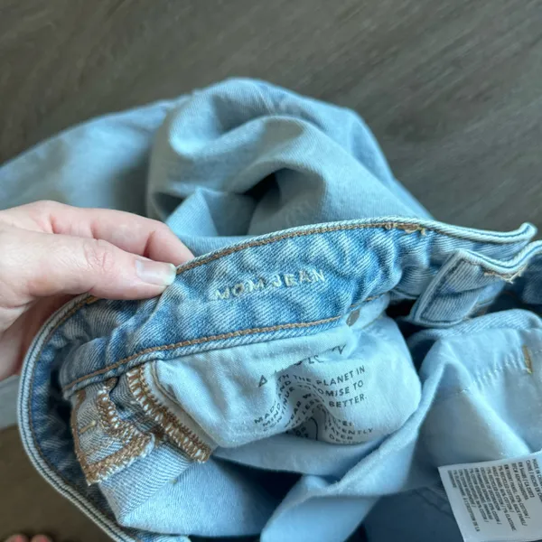 American Eagle Mom Jeans - Image 4