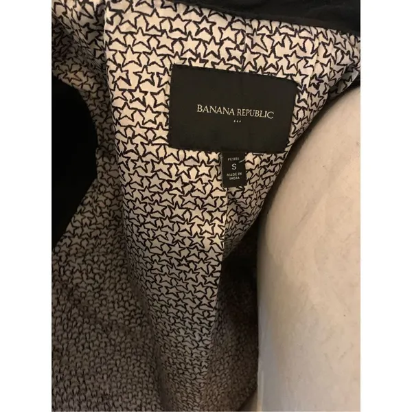 Black banana republic trench coach, size small - Image 4