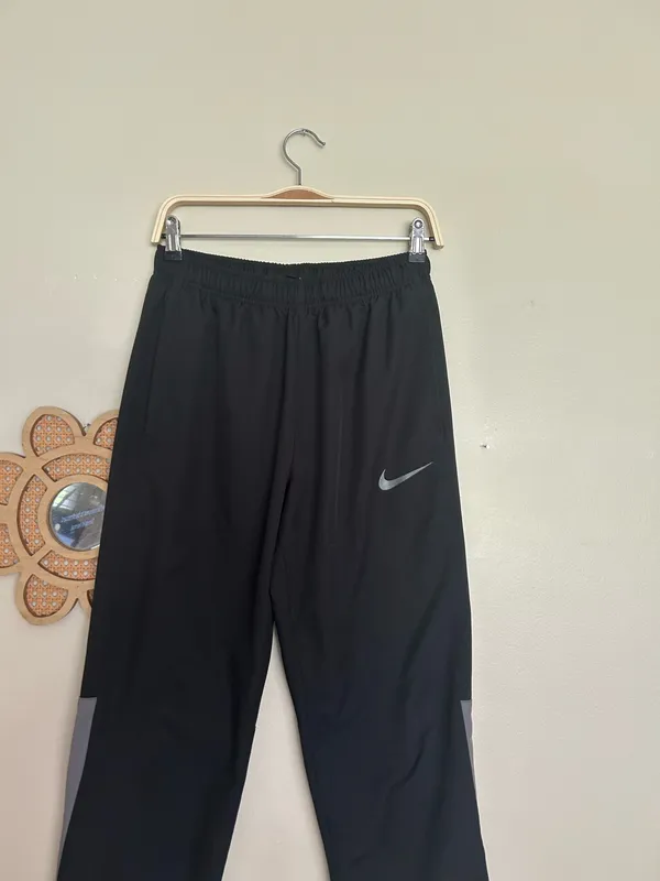 Nike windbreaker pants (m) - Image 2