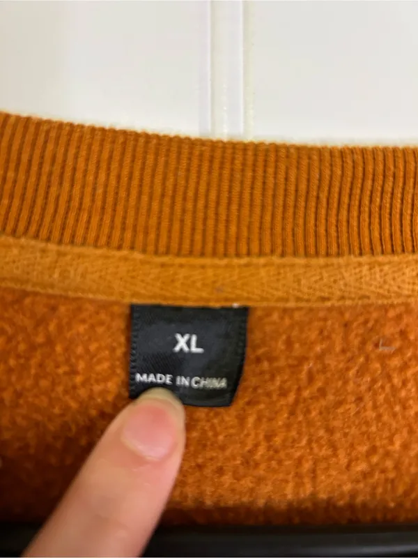 Amazon Burnt Orange Floral Graphic Crewneck Sweatshirt Size XL - Image 4