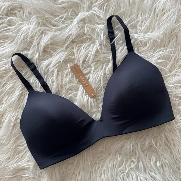 Skims Wireless Form T-shirt Bra Onyx Size 38D - Image 2