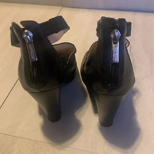 Guess Women's Black Platform Peep Toe High Heels Ankle Boots/Sandals , like new - Image 15