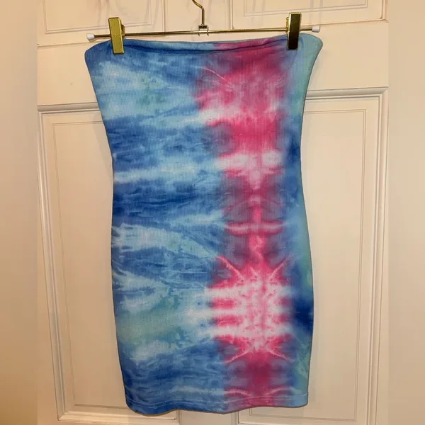 REVOLVE Morgan Strapless Blue and Pink Tie-Dye Mini Dress - Image 4