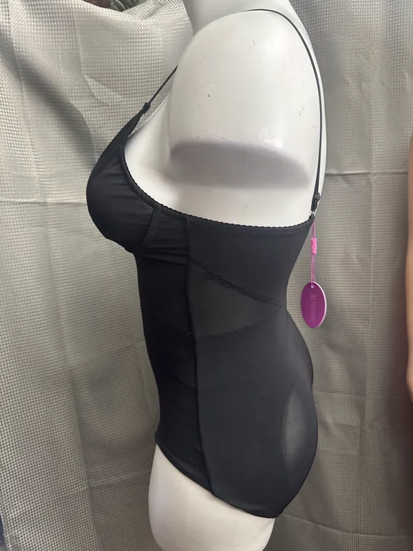 New two XL body shaper Black Size XXL - Image 2