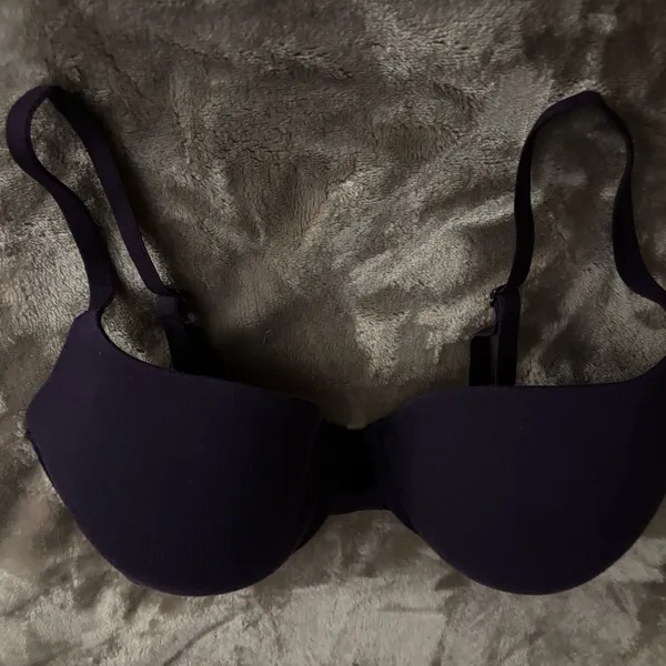 Victoria's Secret Deep Purple T-Shirt Bra Size 34DDD - Image 6