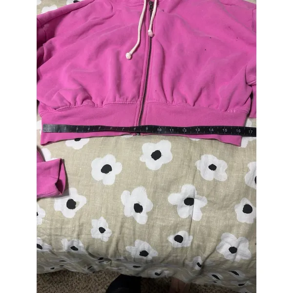 BDG pink cropped sweater - Image 4