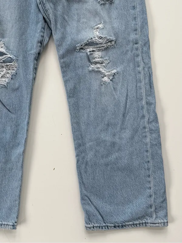 Levi’s Distressed Ribcage Straight Ankle Jeans size 30 - Image 4