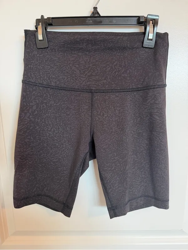 Lululemon Wunder Train High Rise Short 8" Size 6 - Image 2