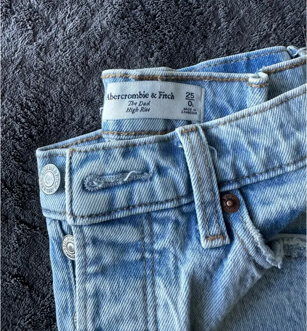 Abercrombie Dad High-Rise Jeans - Image 2