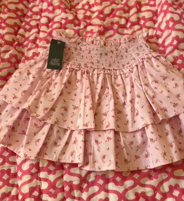 Wild Fable Never worn before target ruffle skirt with flowers on it - Image 2