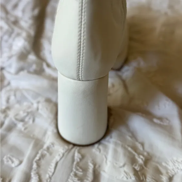 White Block Heel Women's Pumps Size 7 - Image 7