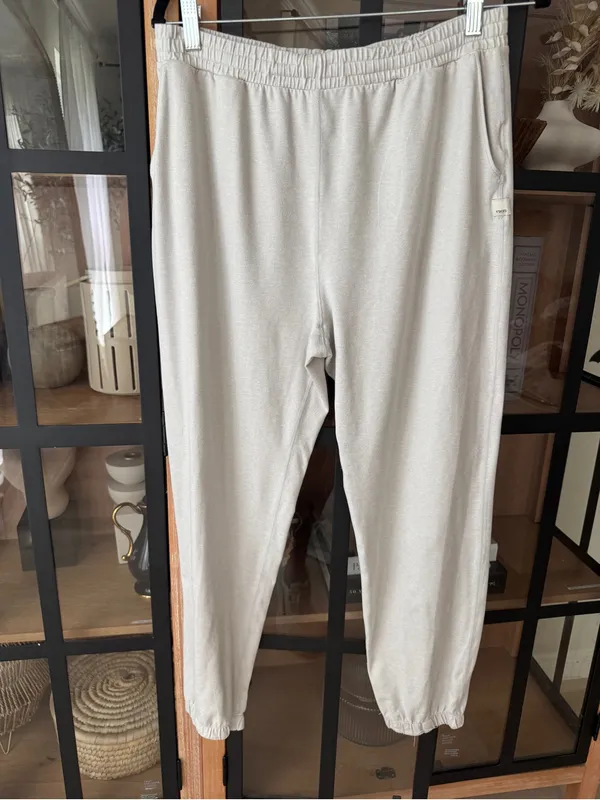 Vuori Boyfriend Sweatpants oyster heather joggers dreamknit mid rise ankle - Image 7
