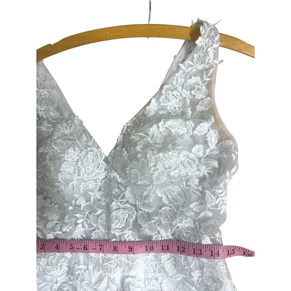 Lanting Bride White Lace embroidered Mermaid Wedding Dress V-Neck S M - Image 4