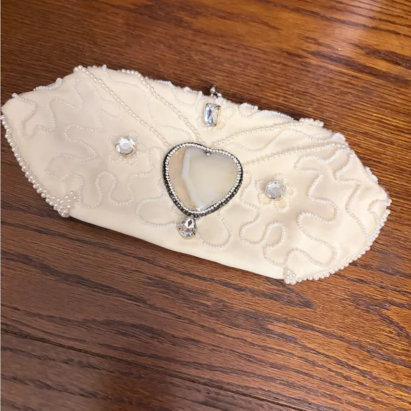 Pam McMahon Vintage Cream Beaded Kiss-Lock Clutch with Heart Detail - Image 4