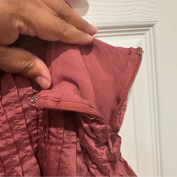 Chic A-Line Skirt in Rich Pink - Image 5