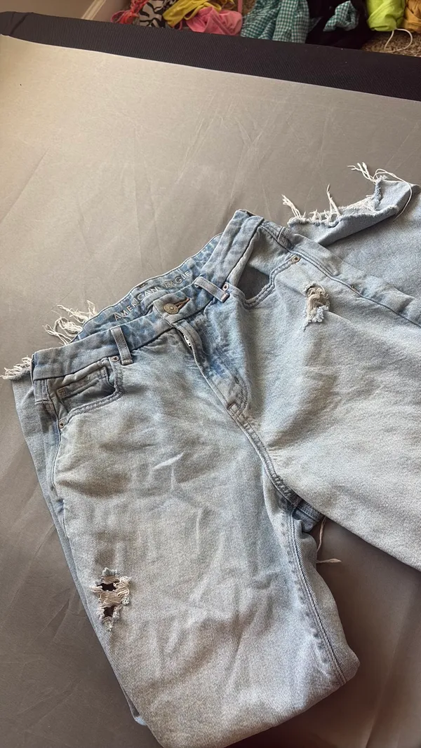 American Eagle Jeans Strigid Ripped - Image 5