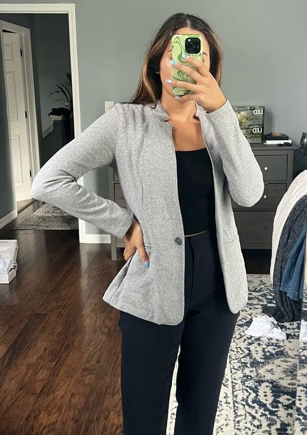 Banana Republic Grey Blazer - Image 4