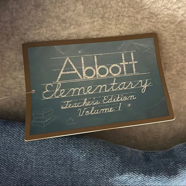Abbott Elementary‎ Teachers Edition Volume 1 Denim Jacket Medium Wash XL NEW - Image 4