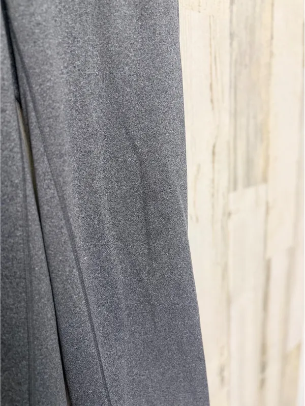 Nike Women’s XS Gray Dri-FIT Fleece Jogger Pants Toggle Hem Zip Pockets - Image 4