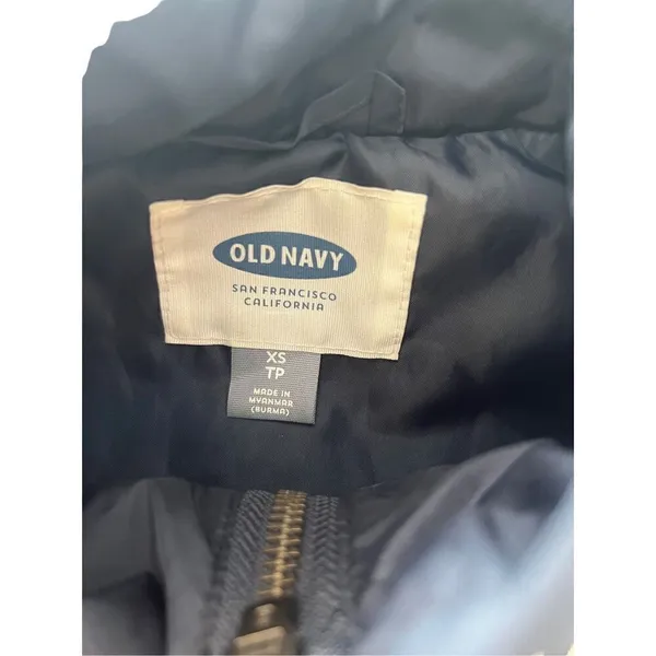 Old Navy embroidered R vest jacket - Image 5