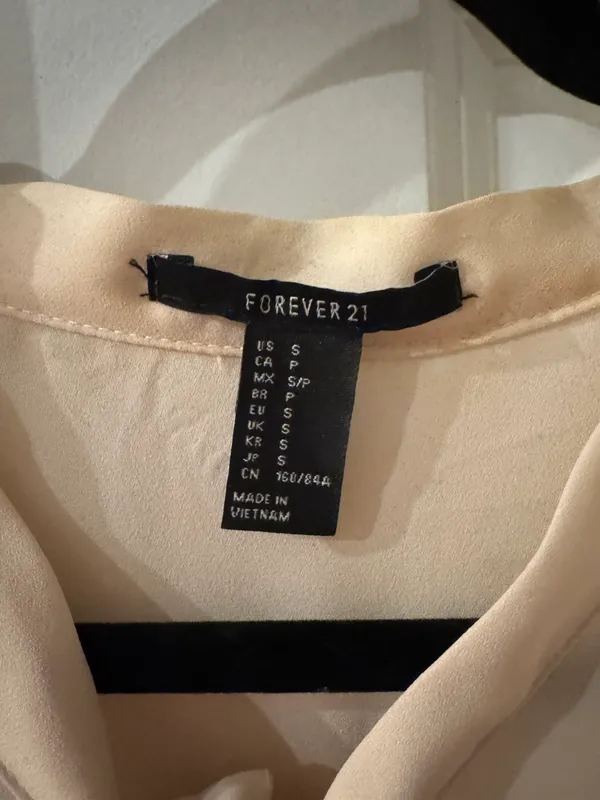 Forever 21 Chiffon Tie Front Blouse - Image 4