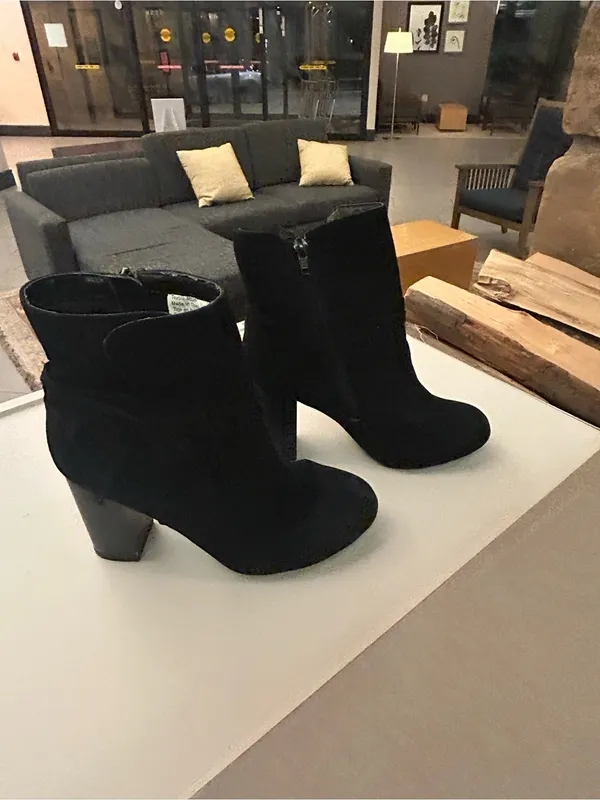 Christian Siriano Black Suede Block Heel Ankle Boots with Side Zip 6 - Image 3