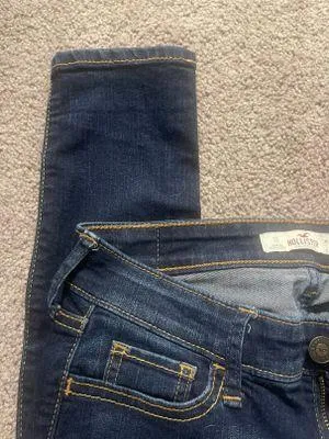 Hollister Jeans - Image 3