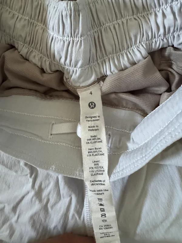 Lululemon White Hotty Hot Shorts 2.5” - Image 2