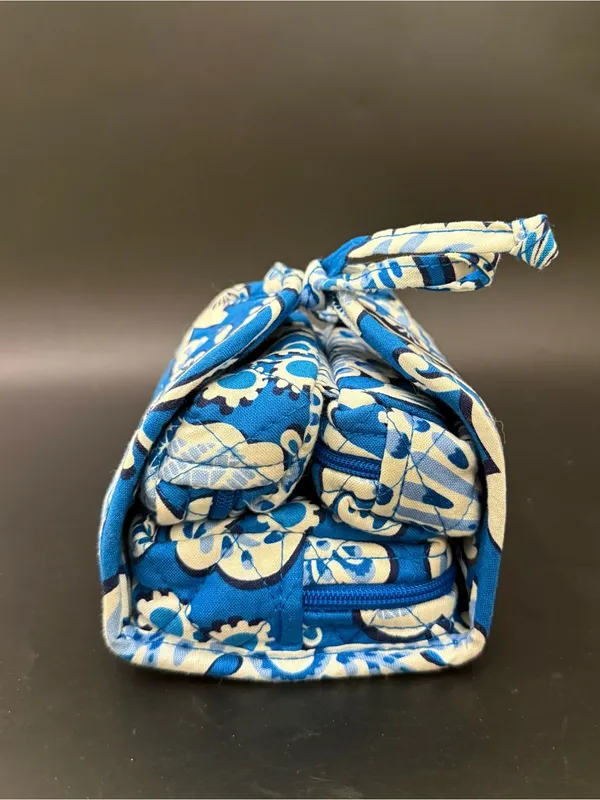 VERA BRADLEY Blue Lagoon Quilted Floral All Wrapped Up Jewelry Cosmetic Bag - Image 6