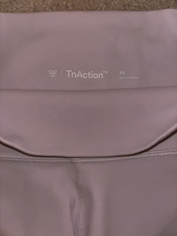 Aritzia TnA Biker shorts - Image 4