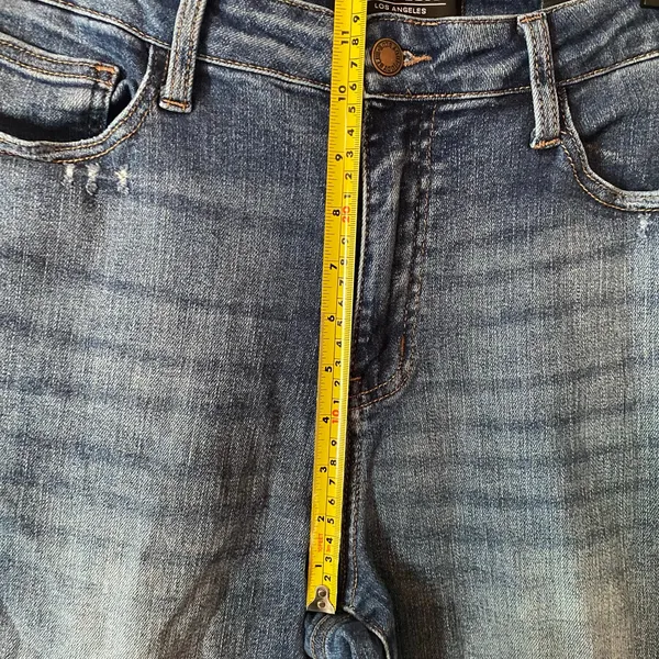 Judy Blue Wide Leg Medium Wash Jeans Cropped Fit High Rise Women's size 11 / 30 - Image 9