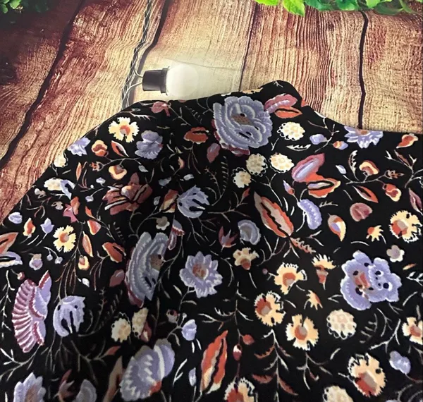 Ann Taylor Floral Long Sleeve Blouse Size L - Image 6