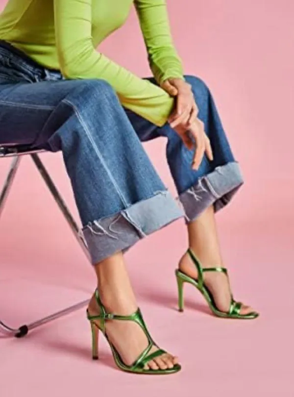 Christmas green t strap stiletto heels size 9 shiny - Image 2