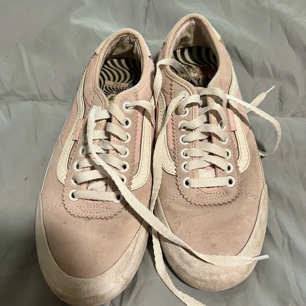 Vans Ultra Cush Women's Blush and Beige Sneakers - Image 2
