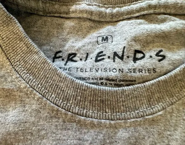 Friends women's medium grey Christmas t-shirt - Image 4