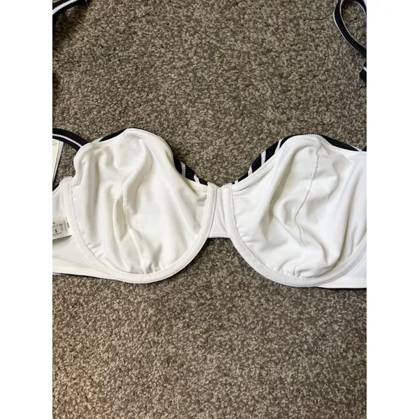 NWT Abercrombie Curve Love Bikini Top - Small - Image 4
