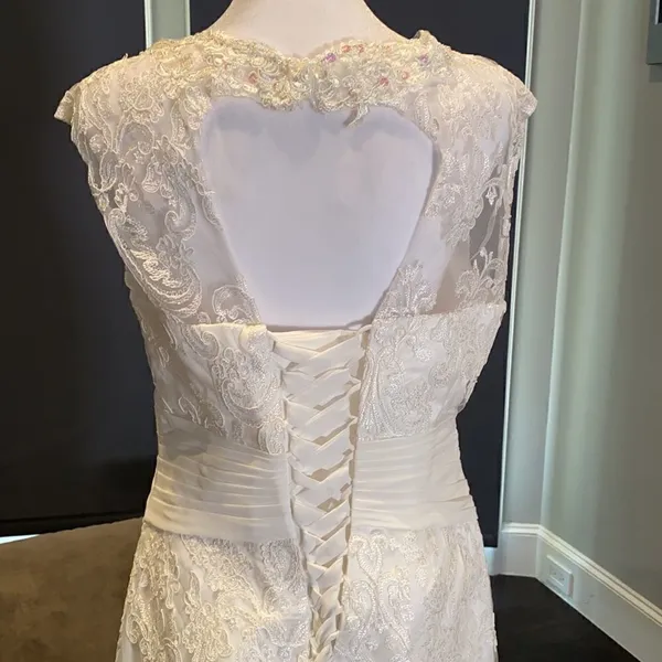 Women’s Ivory Dress & Matching Chiffon Jacket with beautiful detail Size L**READ - Image 8