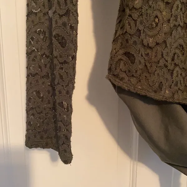 Charlotte Russe lace fitted bodysuit, L - Image 3