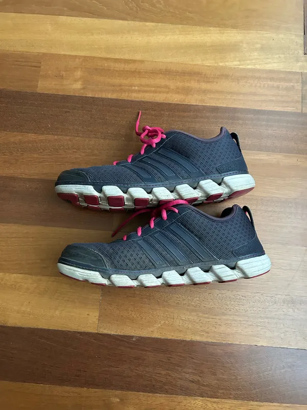 Adidas Athletic sneaker - Image 9